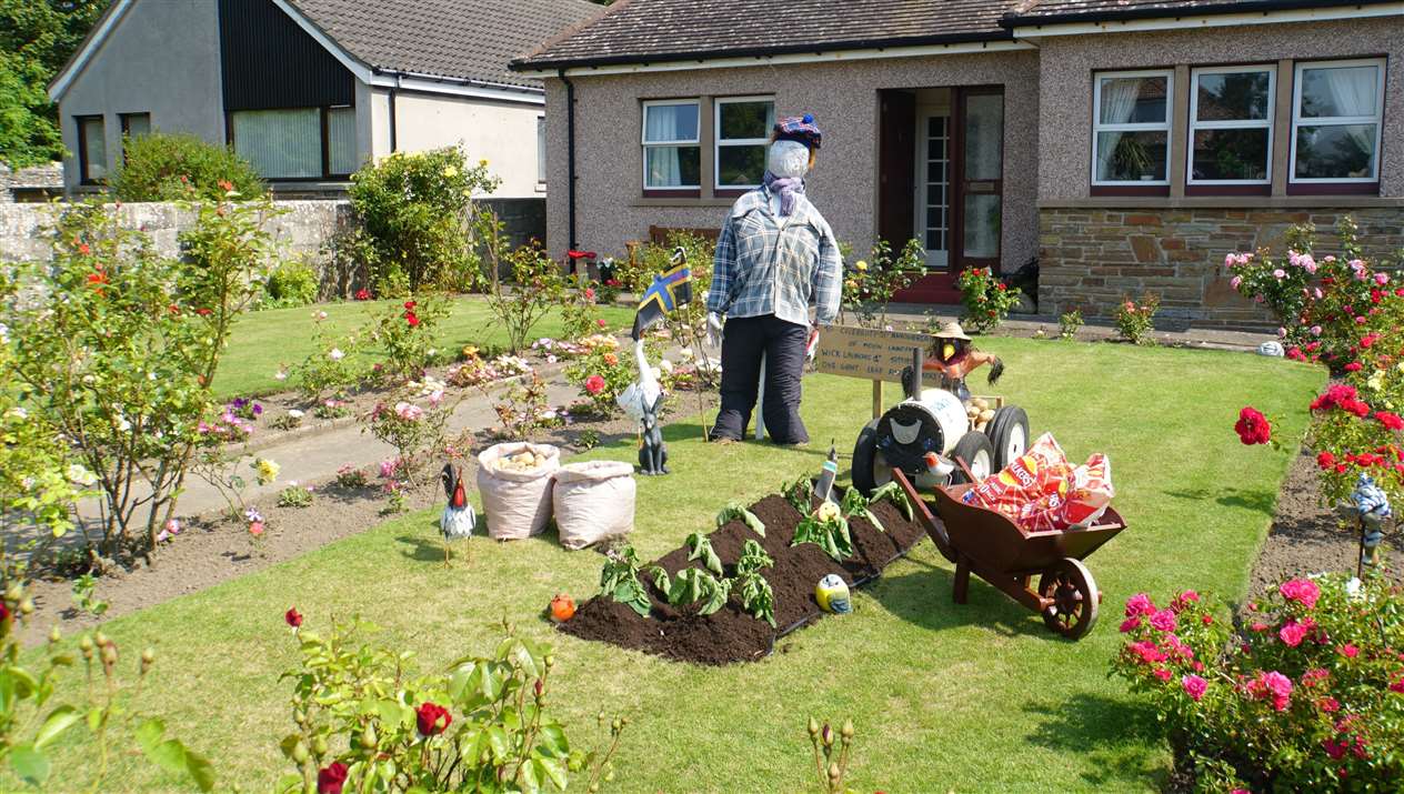 One of the winning scarecrow displays that could be seen on Wick's George Street.