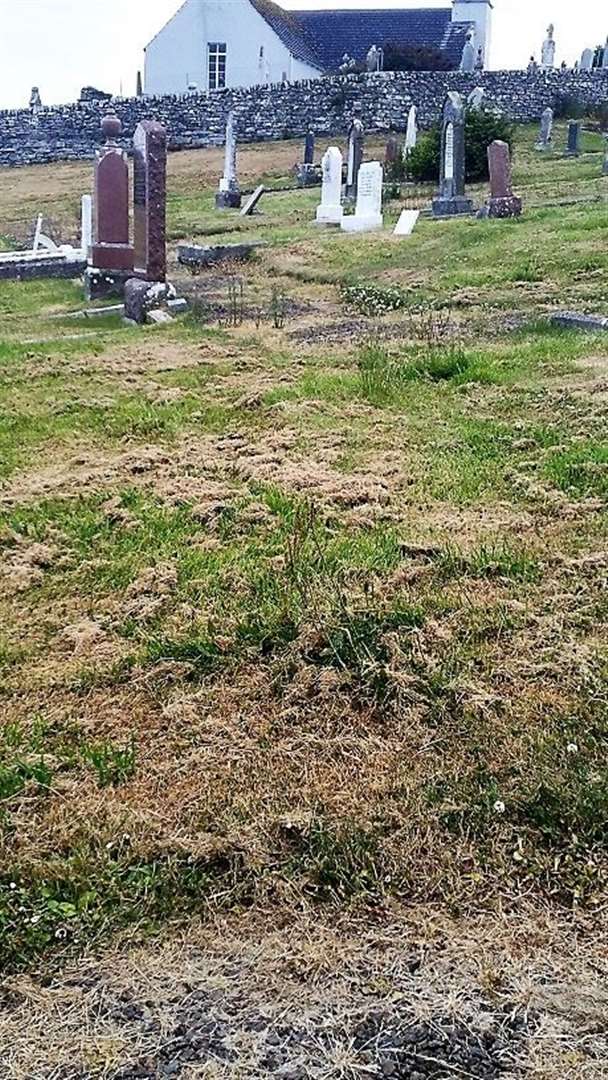 Another image of Latheron cemetery showing how poor it looked.