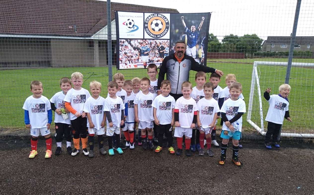 Charlie Miller during his two-day training camp in Thurso with some of the younger age group (4-6).