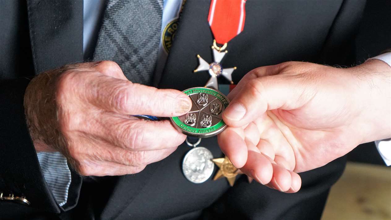 Special coin given to the veteran from the Polish defence attaché office in London.
