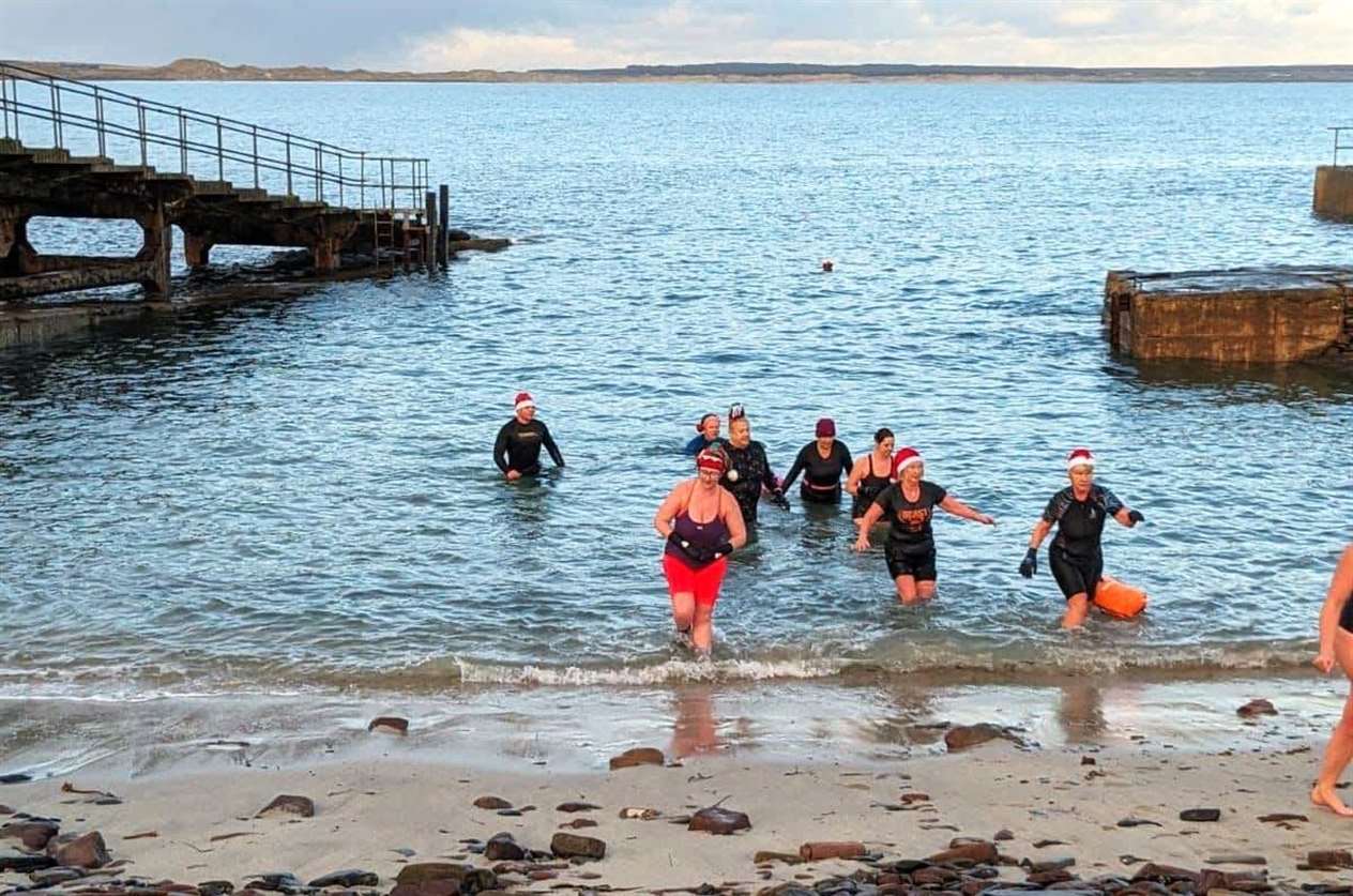 KW1 Swimmers at Ackergill. Pictures supplied