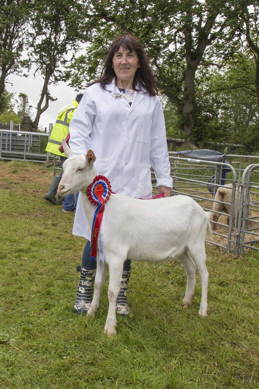 Robbianne Harrold, of Reiss, with her champion goat, Dorothy, a yearling British Saanen goatling. Picture: Ann-Marie Jones / Northern Studios