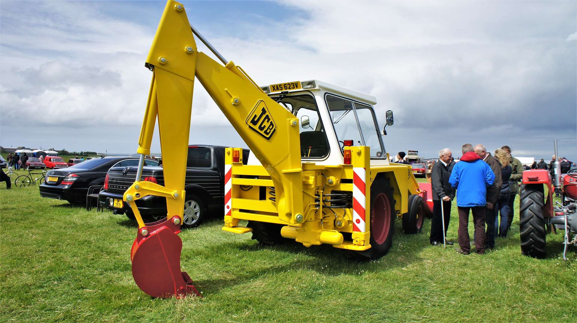 1980 JCB digger 3C entered by Garry Bain from Muir of Ord was voted winner of Class S – Other Vehicles and Machinery. Picture: DGS