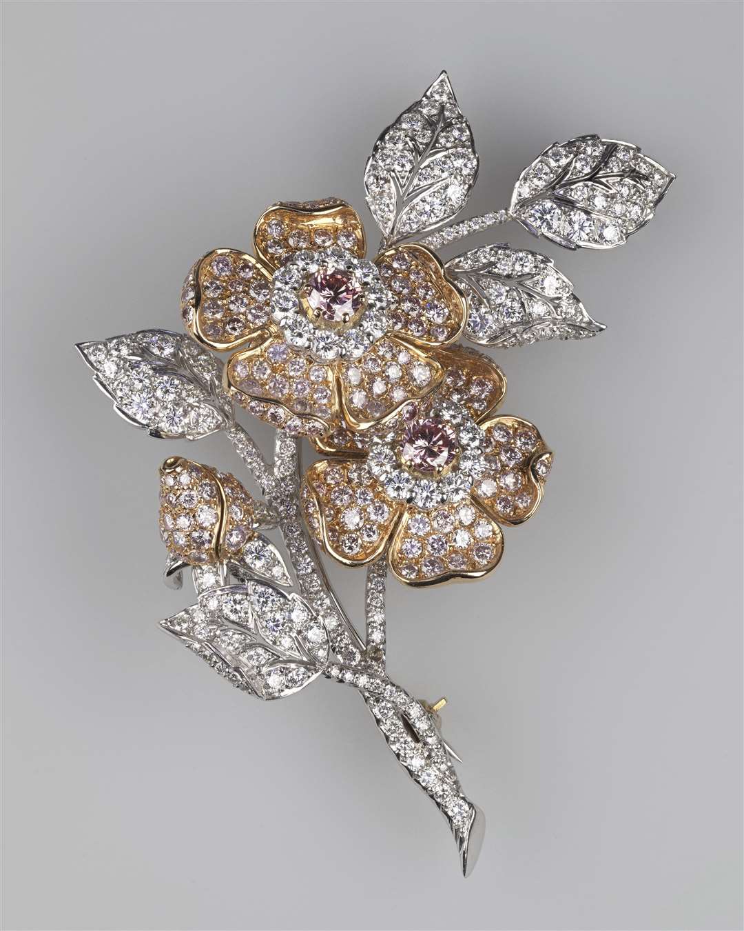 The Rose of England Brooch (Royal Collection Trust/HM Queen Elizabeth II 2022/PA)