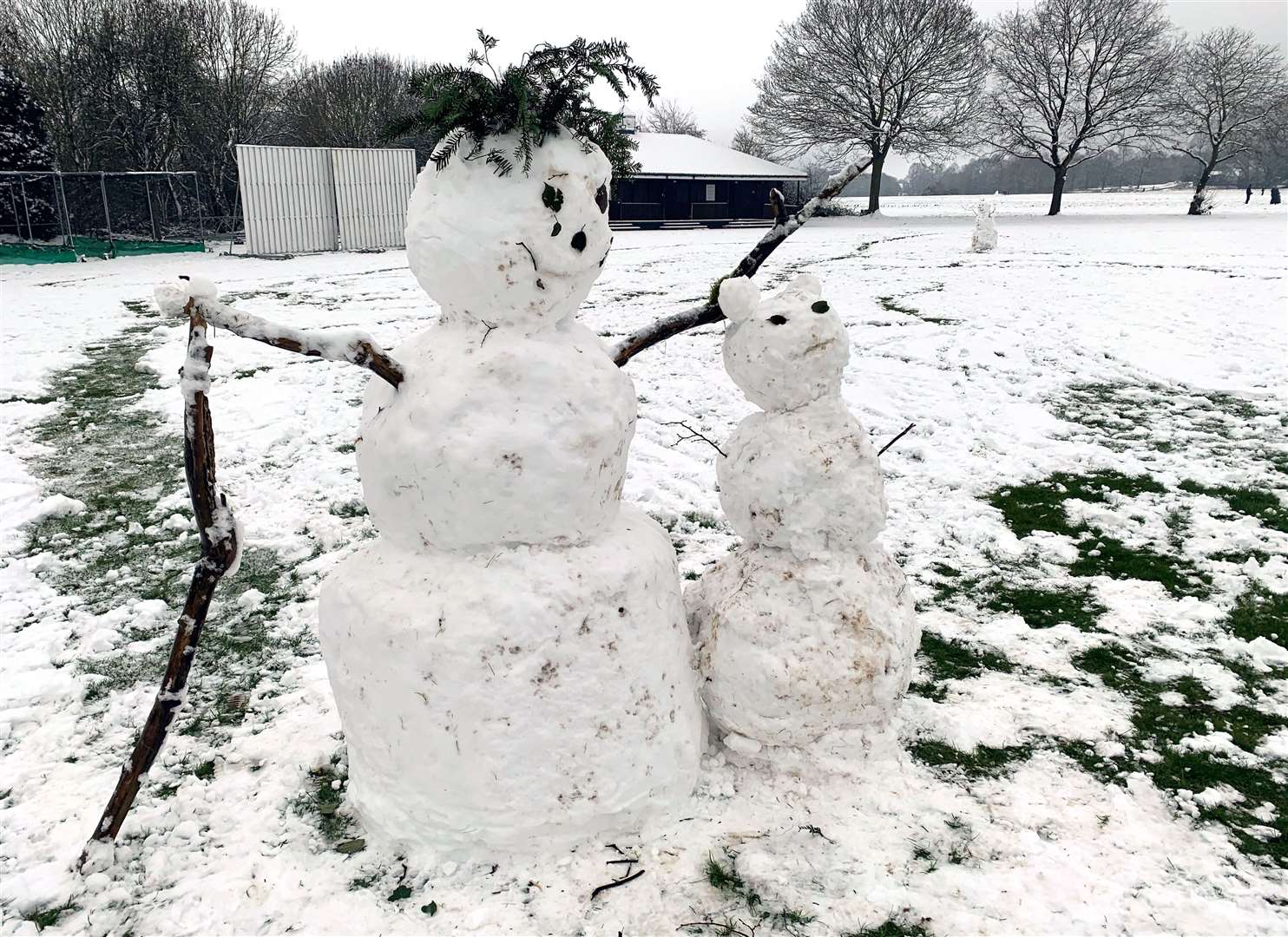 Frosty friends at Pinkneys Green in Maidenhead (Pete Clifton/PA)