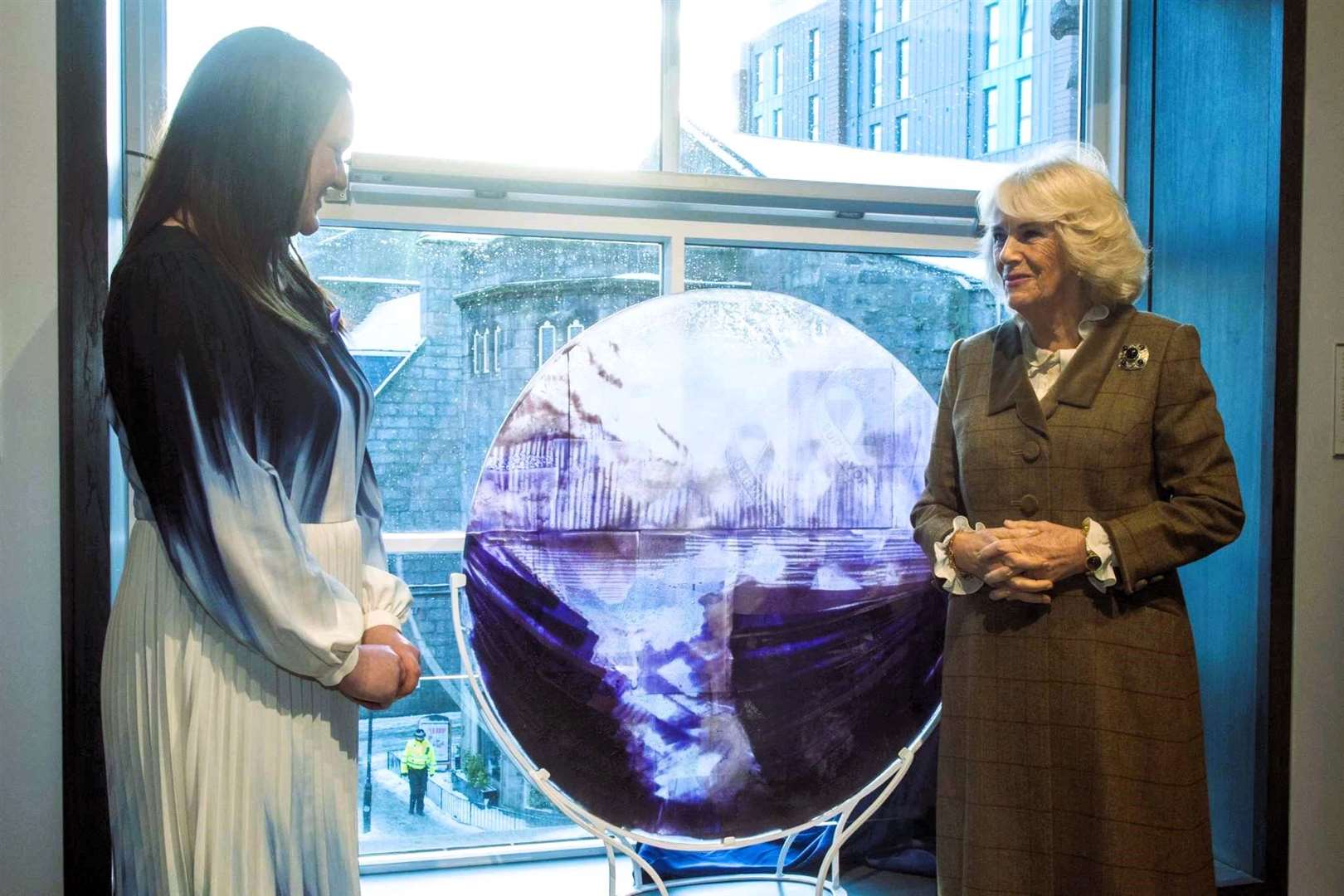 Shelagh Swanson meets Queen Camilla in Aberdeen Art Gallery for the unveiling of her sculpture. Picture: Aberdeen Art Gallery