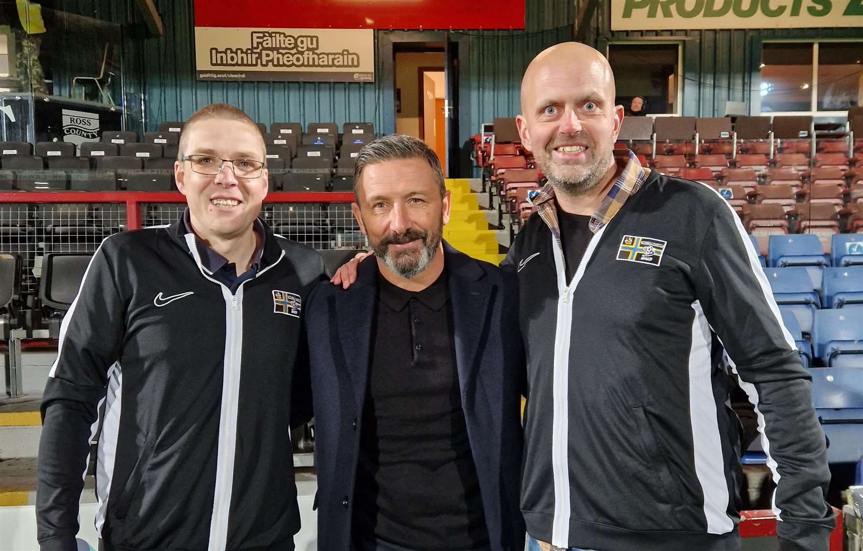 Thurso Football Academy's Alyn Gunn (left) and Richie Campbell (right) with Kilmarnock manager Derek McInnes.