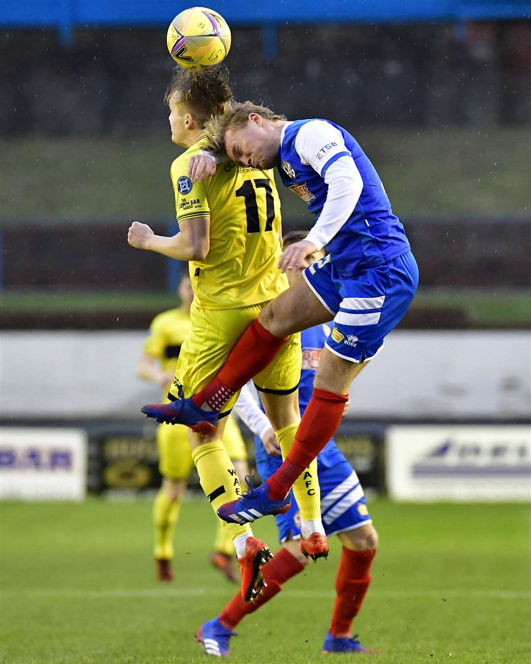 Mark Macadie beats Cowdenbeath's Fraser Mullen in the air. Picture: Mel Roger