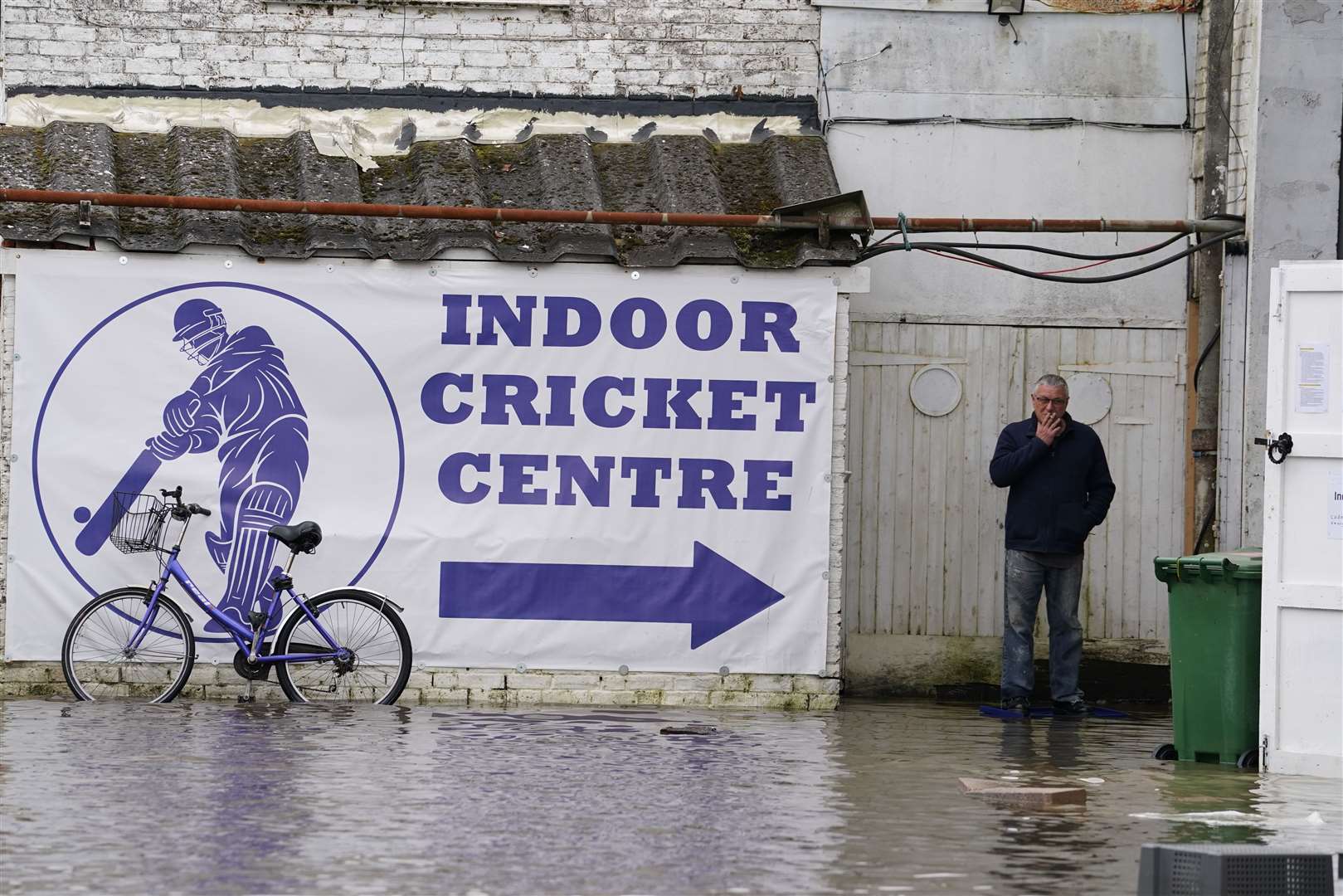 Flooding near Littlehampton Indoor Cricket Centre on Rope Walk in West Sussex after the River Arun burst its banks overnight (Gareth Fuller/PA)