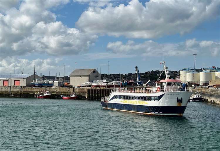 ‘Bittersweet moment’ as Pentland Venture sails away to start new life as London party boat