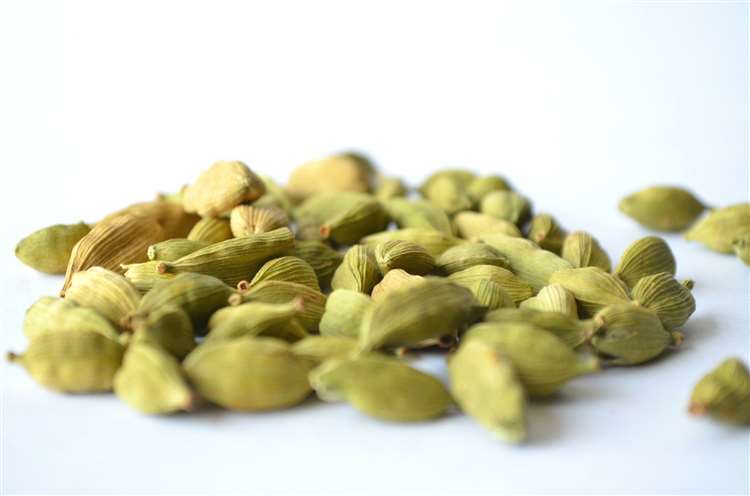 Green Cardamom.