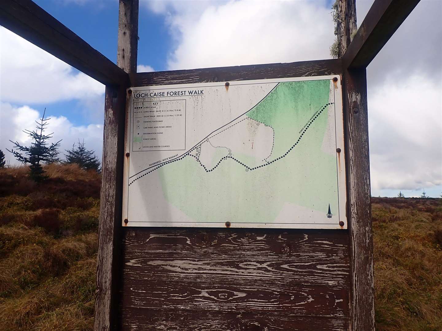 The abandoned Loch Caise walk.