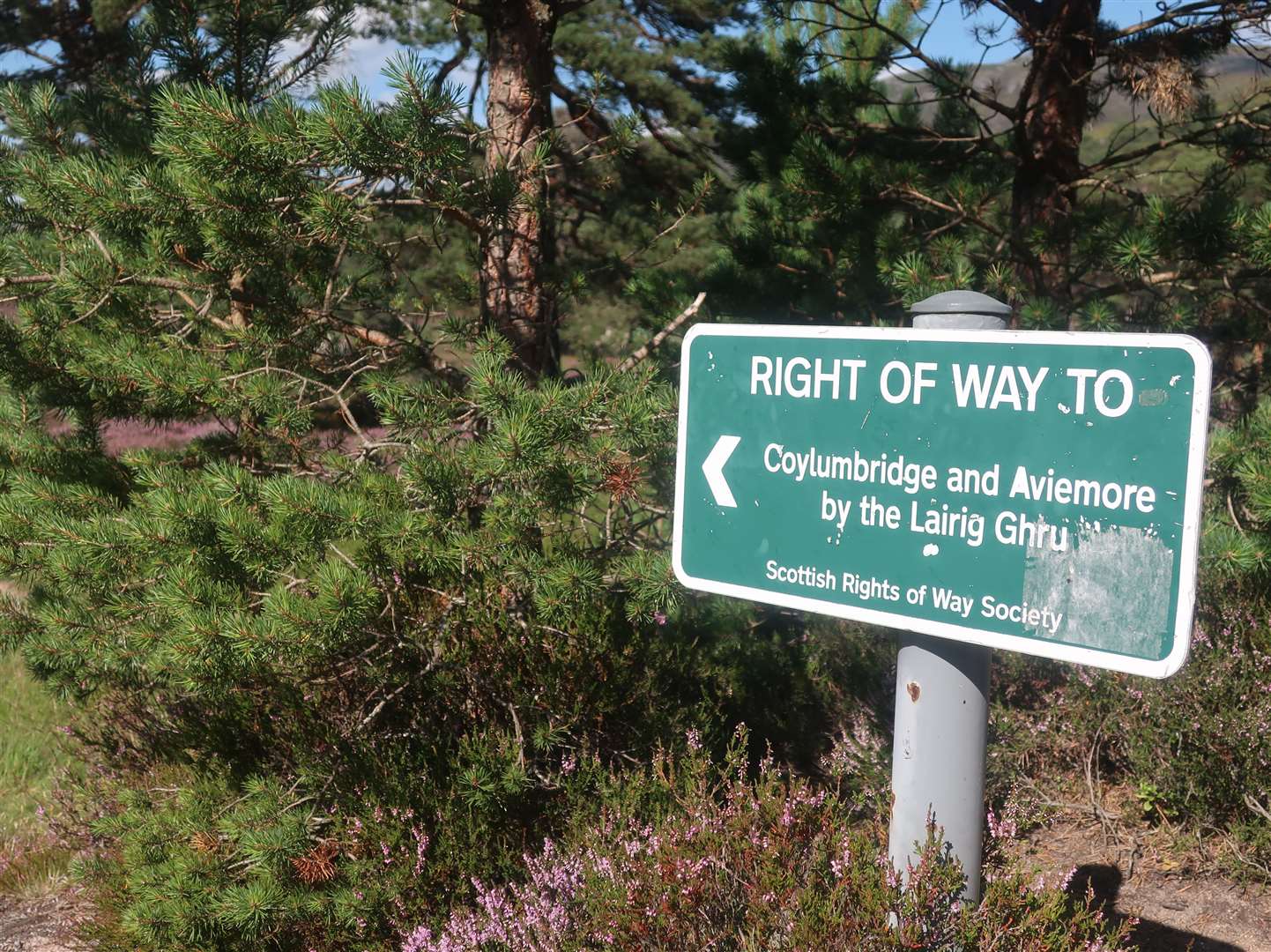 Right of Way sign on the Lairig Ghru route.