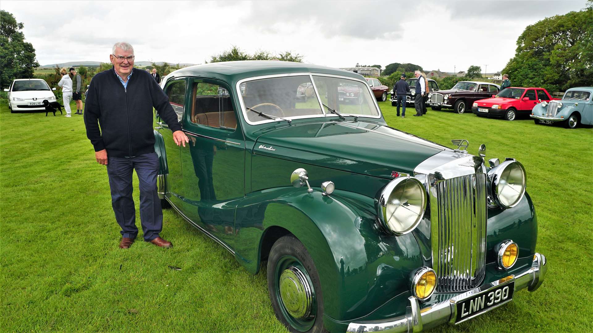 Iain Sutherland from Inverness paid tribute to his late cousin Edward Sutherland and drove his 1950 Austin Sheerline. Picture: DGS