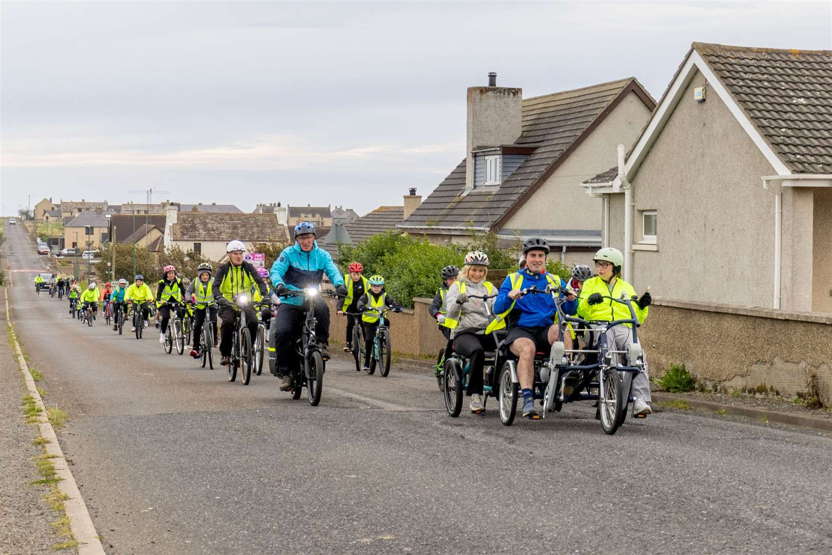 Cyclists making their way in from Staxigoe as part of the Noss Primary School bike train in October 2024. Picture: Alan McGee