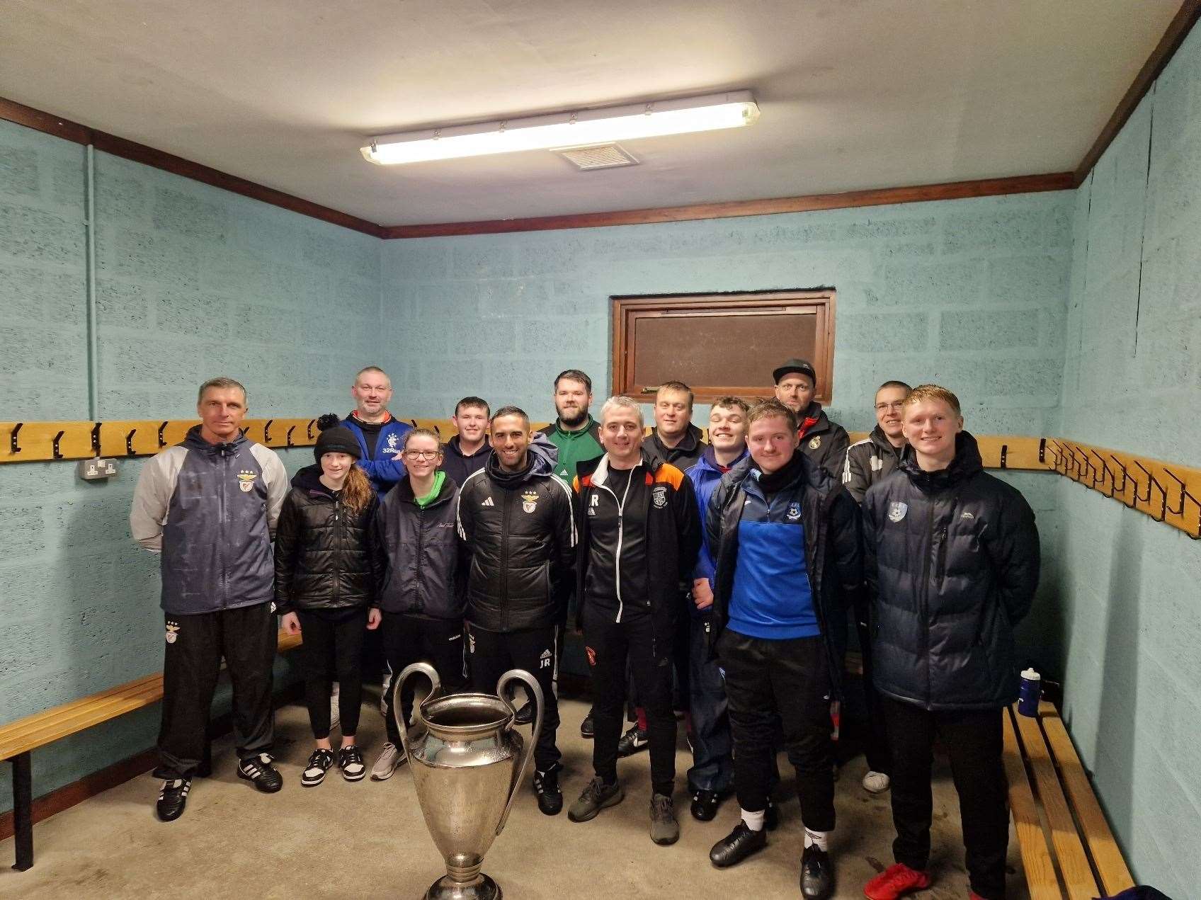 Benfica coaches held a practical coaching education course for local coaches at the Thurso Football Academy.