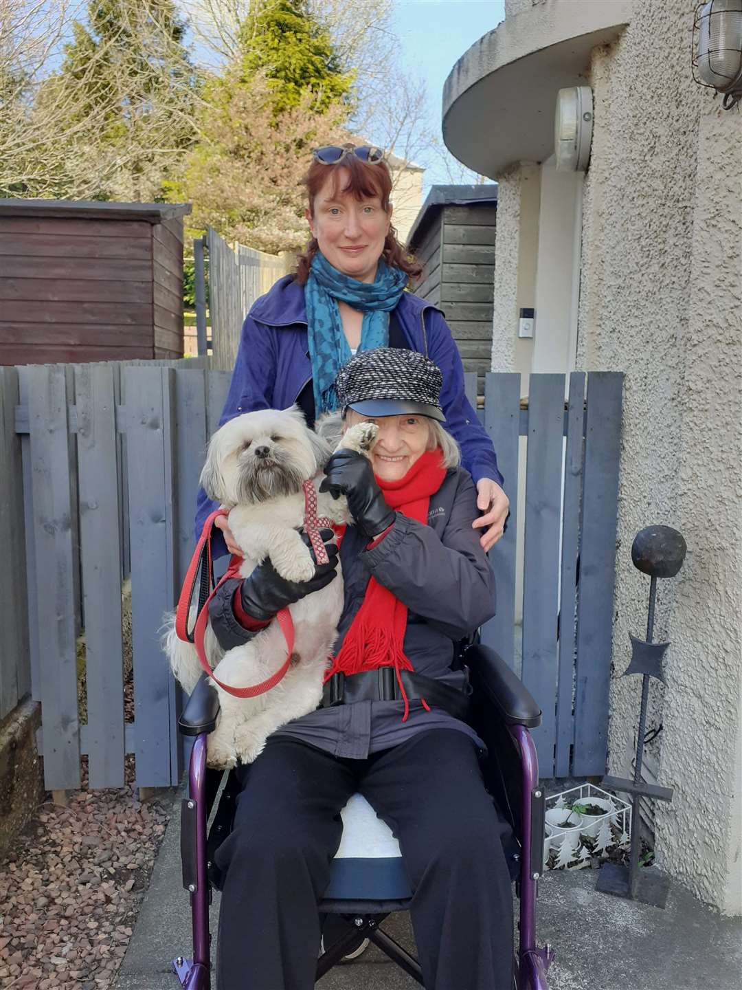 Glenna and mum Edna with Oliver the Lhasa Apso.
