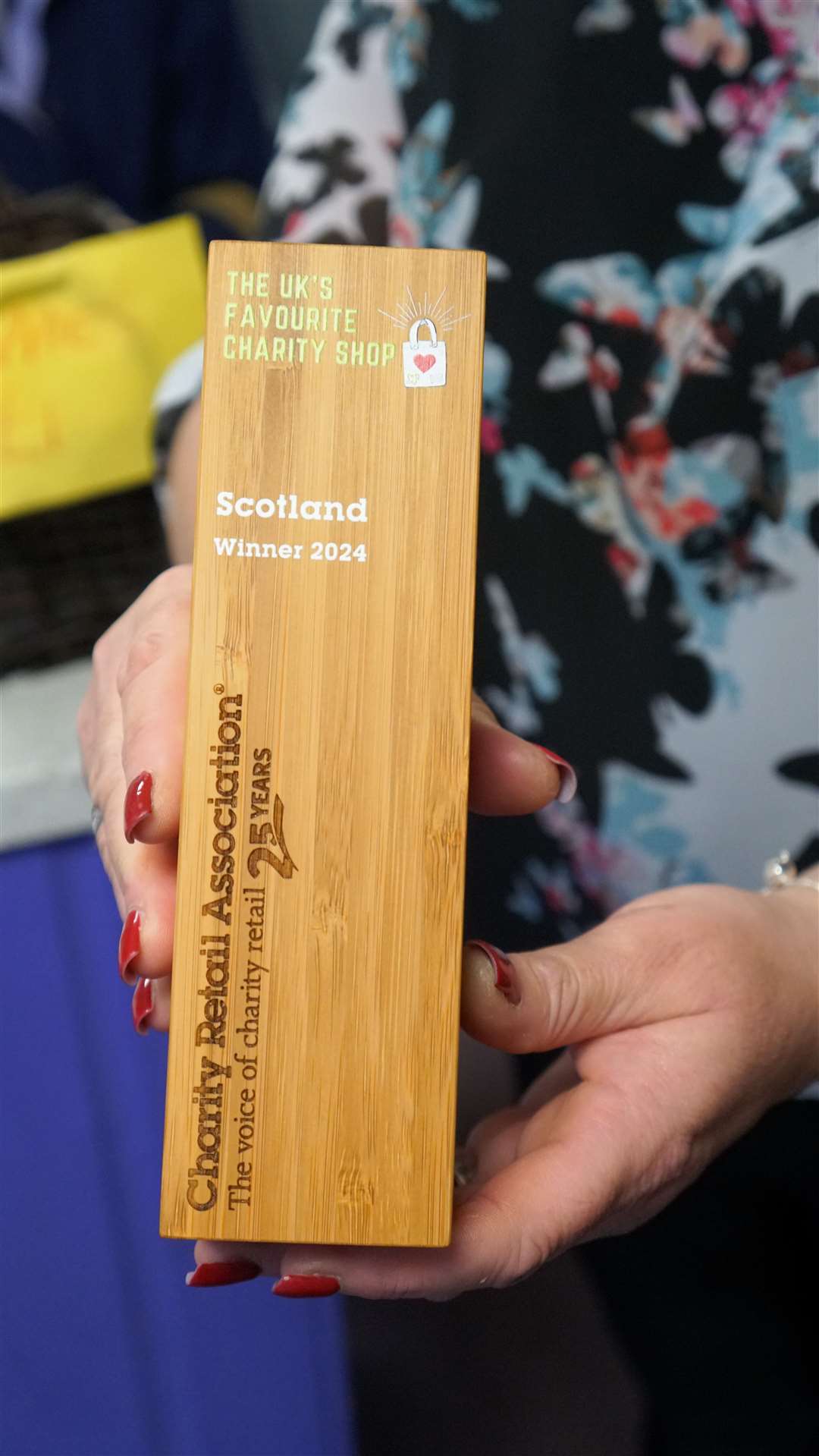 Highland Hospice manager Susan Imlach holds the award. Picture: DGS