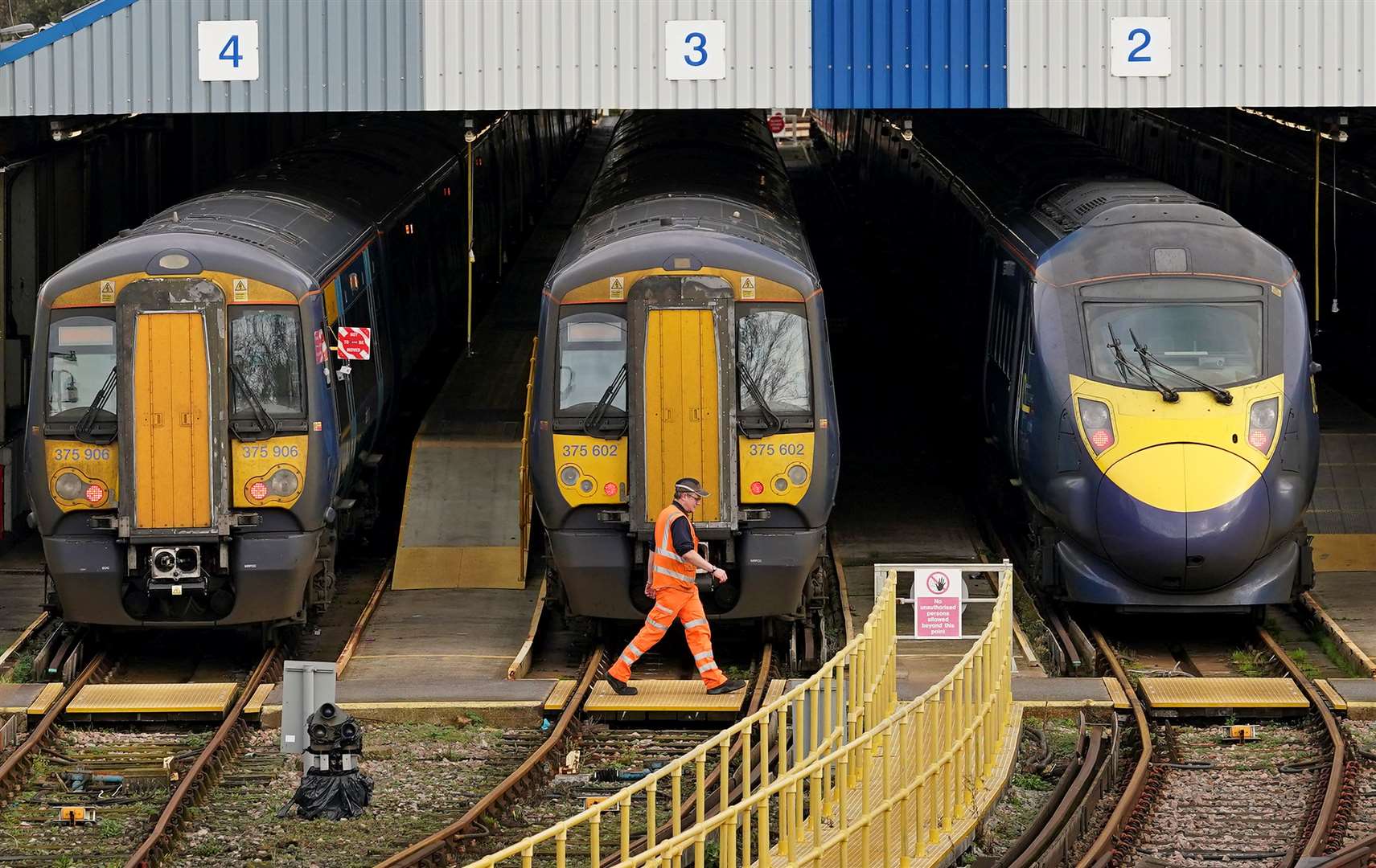 Southeastern will not run any trains on Friday (Gareth Fuller/PA)