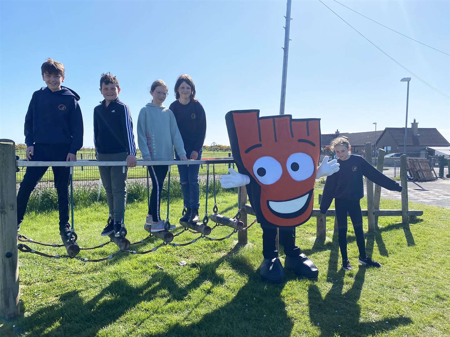P7 pupils with Strider during the mascot's visit to Thrumster.