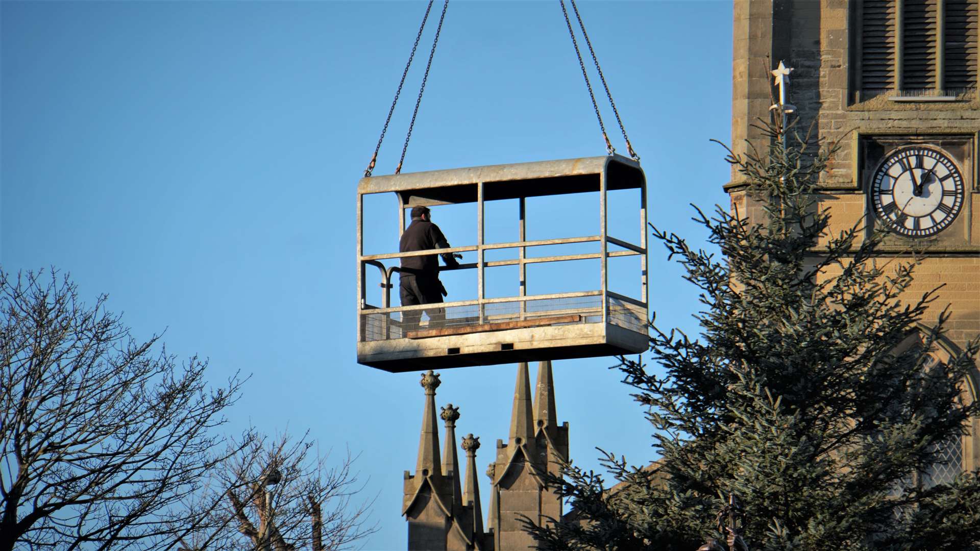 Thurso Christmas tree being erected at the end of November last year. Picture: DGS