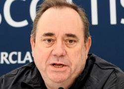 Alex Salmond says the government-backed clubgolf scheme gives thousands of youngsters chance to play.