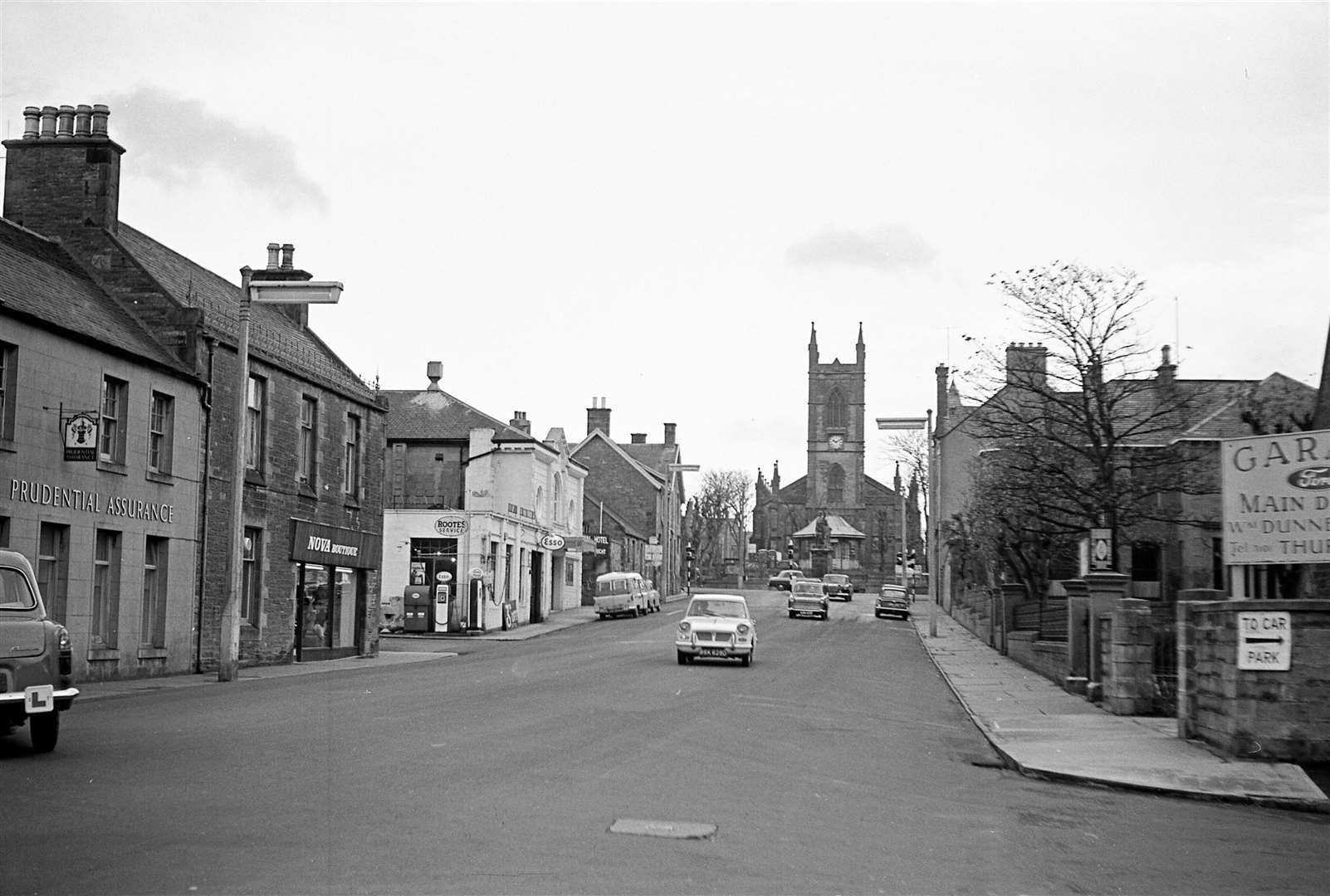 Looking up Sir George's Street to Sir John's Square, Thurso, in the 1960s. Jack Selby Collection / Thurso Heritage Society