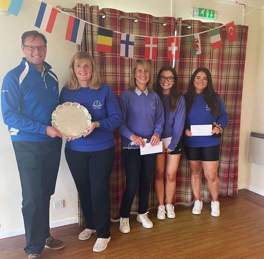 The Reay ladies' team were winners of the scratch competition with a tally of 223. The club's vice-captain Colin Paterson presented the trophy to Carol Paterson, with Pam Bain, Mollie O’Brien and Eleanor Tunn looking on.