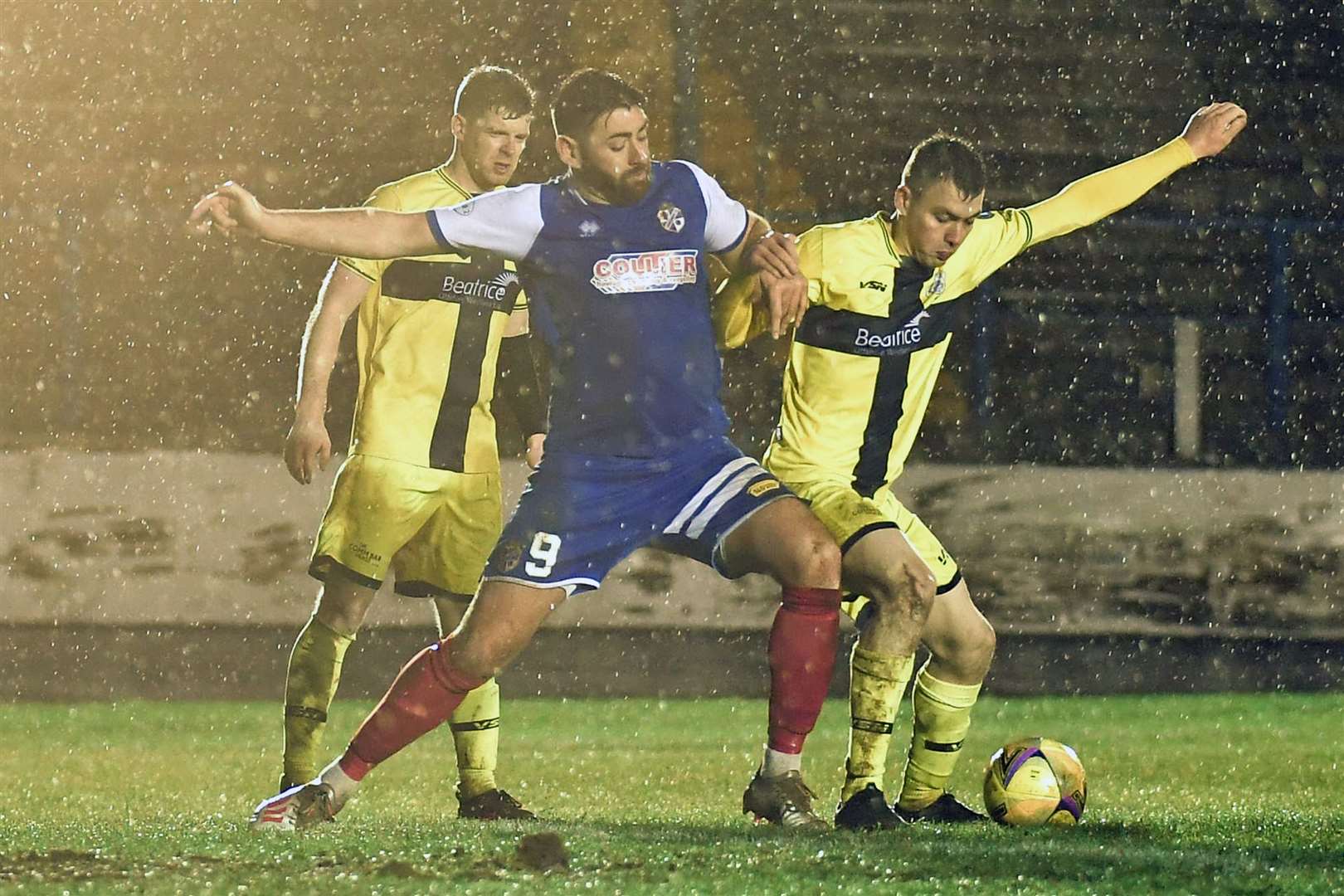 Ryan Campbell shields the ball from Cowdenbeath's Kris Renton at Central Park. Picture: Mel Roger