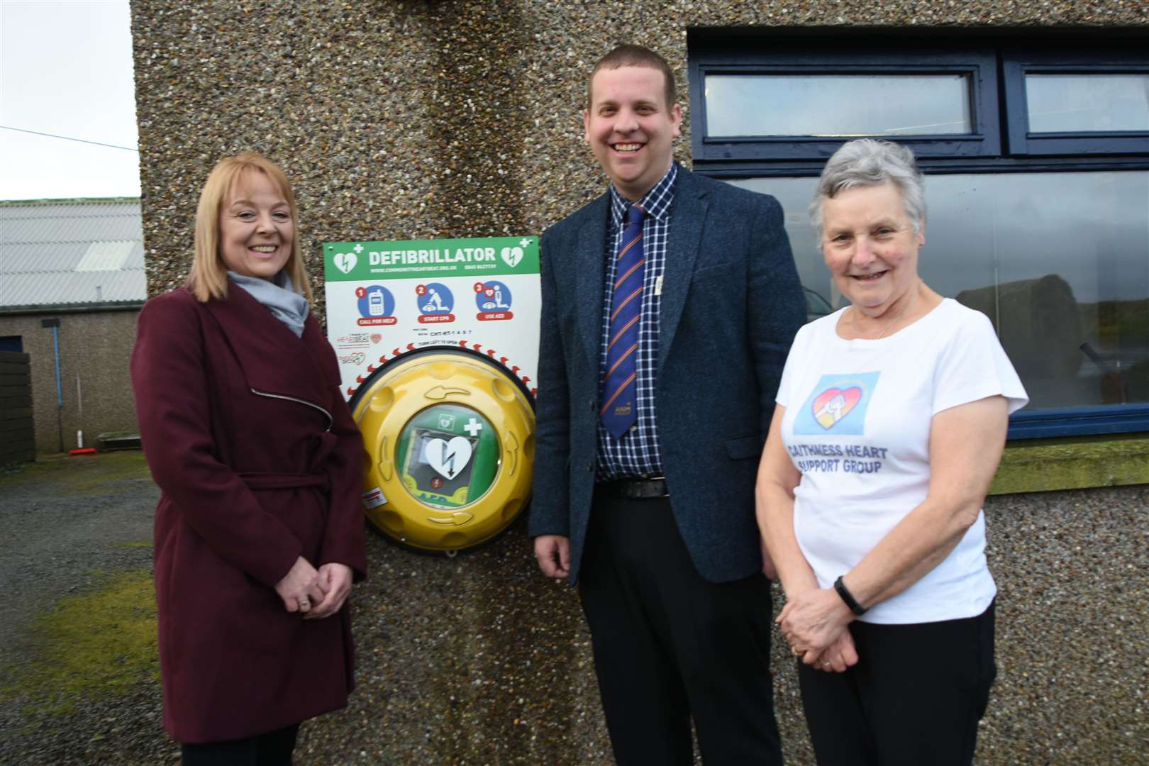 Jacqueline Mackay (left) and heart support group secretary Marge Donaldson with centre manager Stuart Slesser. Picture: Noel Donaldson