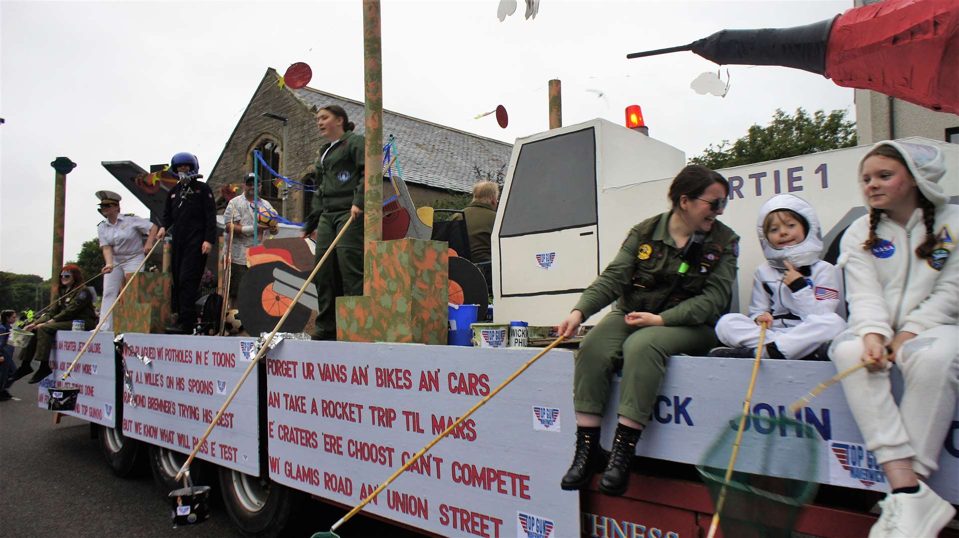 Procession of floats and fancy dress for Wick Gala Week 2022. Picture: DGS