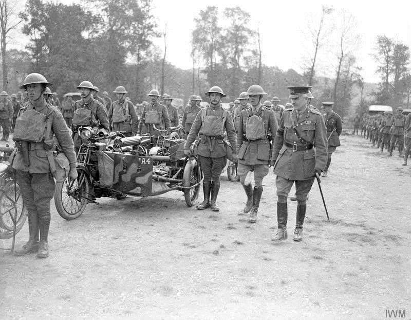 General Lord Horne, on the right, with troops on the Western Front in WWI.