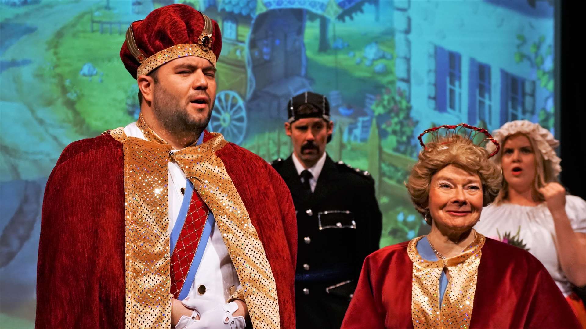 King Harold and Queen Cora are played by Joel Hook and Julie Kedward. Picture: DGS