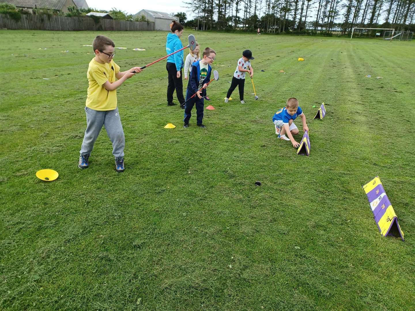These children give golf a go.