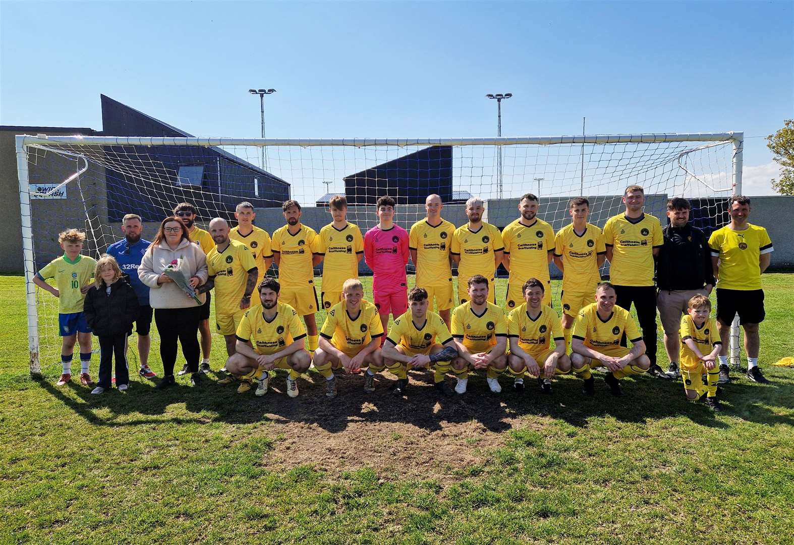 Staxigoe United with members of the Robertson family.