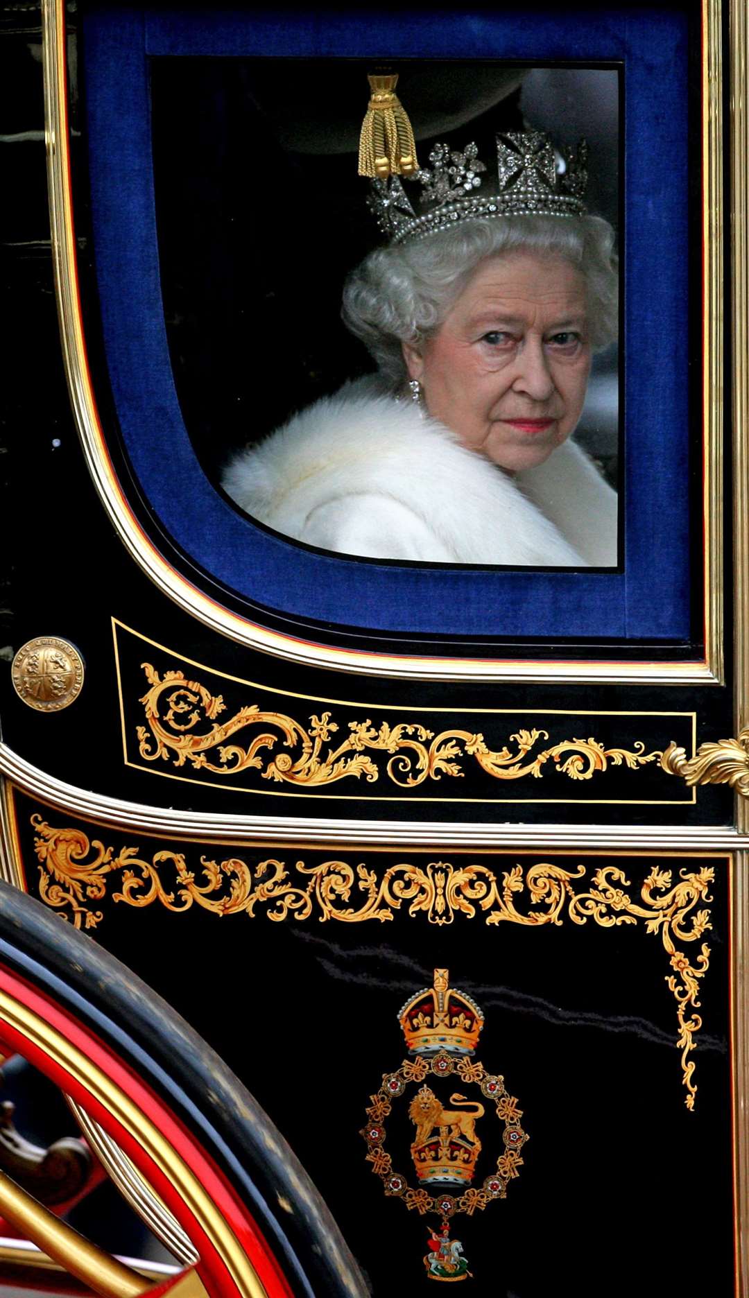 Elizabeth II wearing the state diadem at the State Opening in 2009 (Chris Radburn/PA)