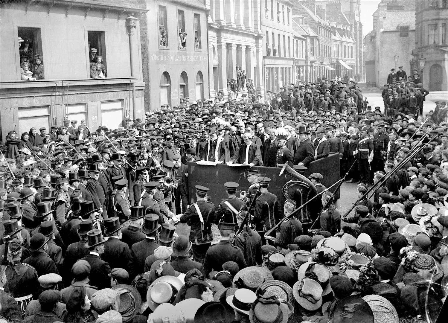 A large crowd in Wick for the proclamation of King George V in 1910. Picture from the Johnston Collection, reproduced courtesy of the Wick Society
