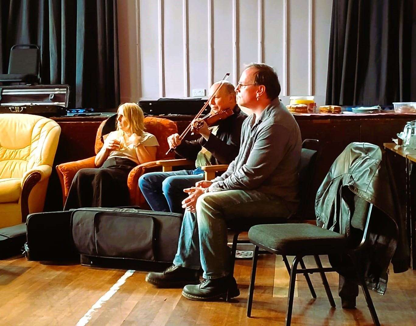 Eleanor Lee (violin), Addie Harper Jr (viola) and Stuart Irvine (singer). Picture: Dan Ross
