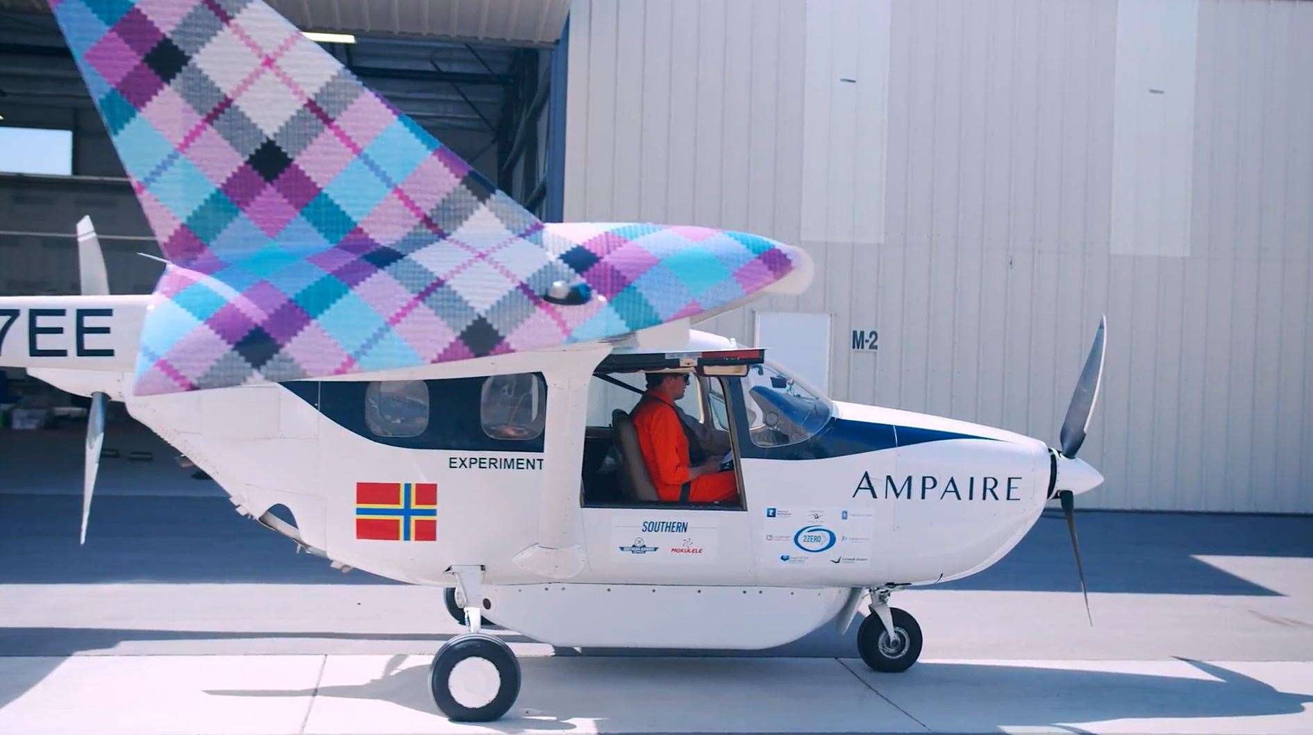 Ampaire's hybrid-electric Electric EEL with its tartan wingtips.