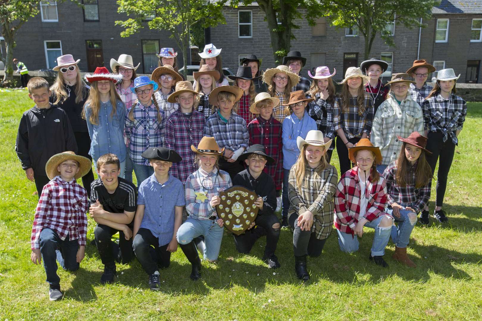 The Eann Nicolson Shield for popular song P6 and P7 went to Newton Park P7. Picture: Robert MacDonald / Northern Studios