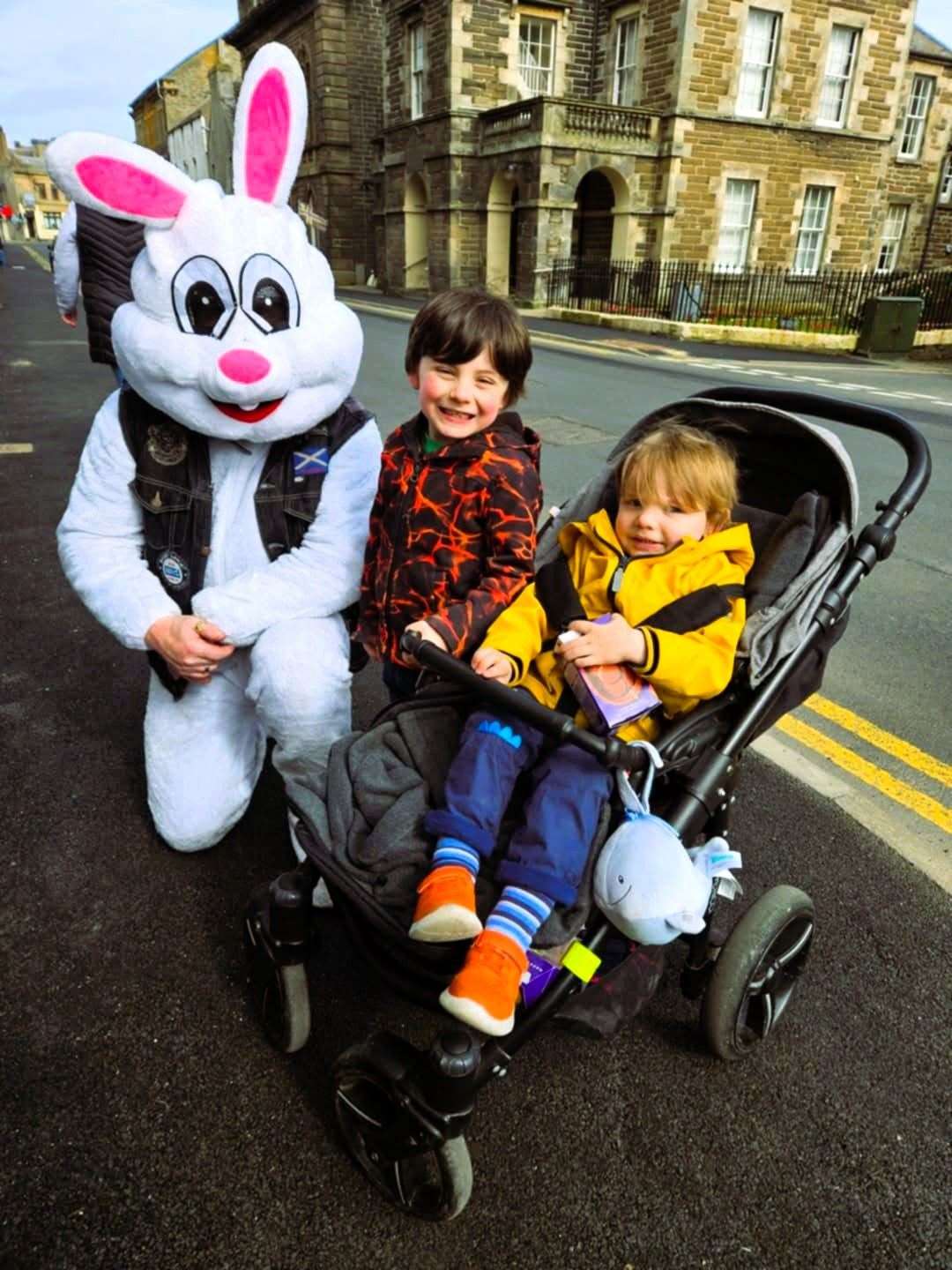 These Wick kids look like happy bunnies.