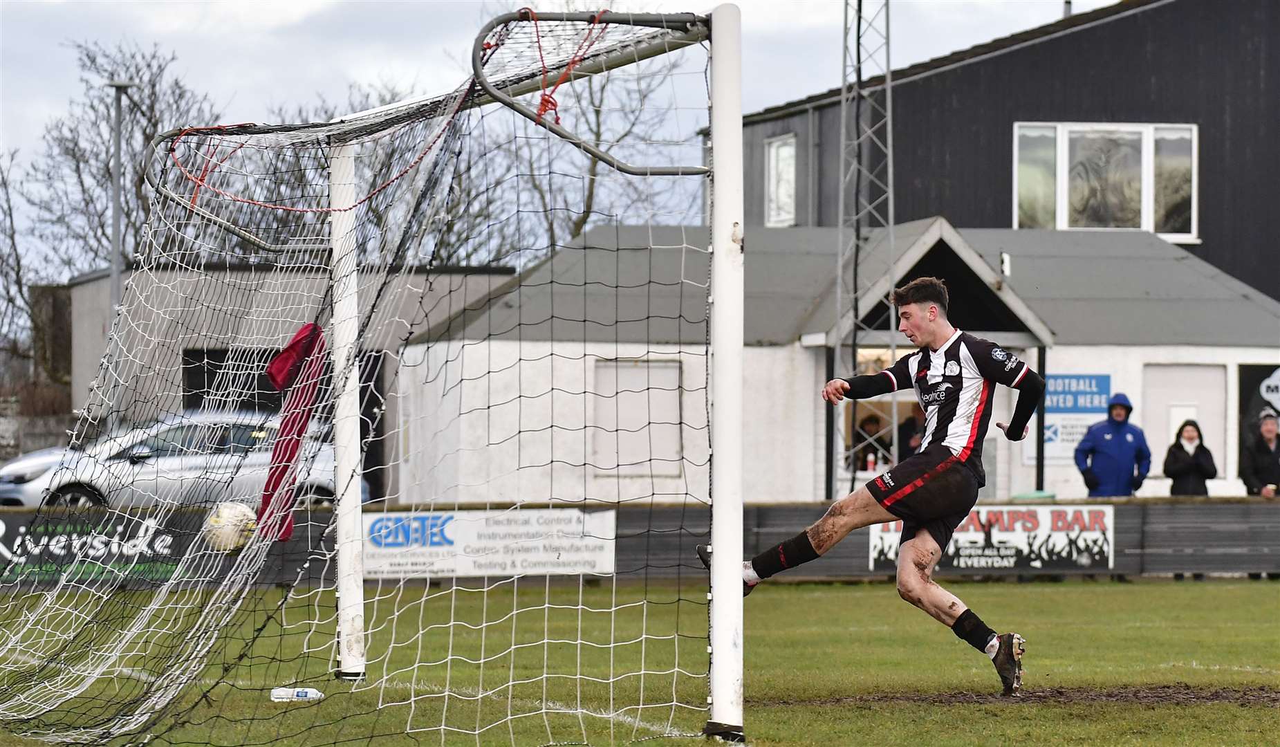 Kyle Henderson lashes the ball into the empty net for Wick Academy's equaliser against Formartine. Picture: Mel Roger