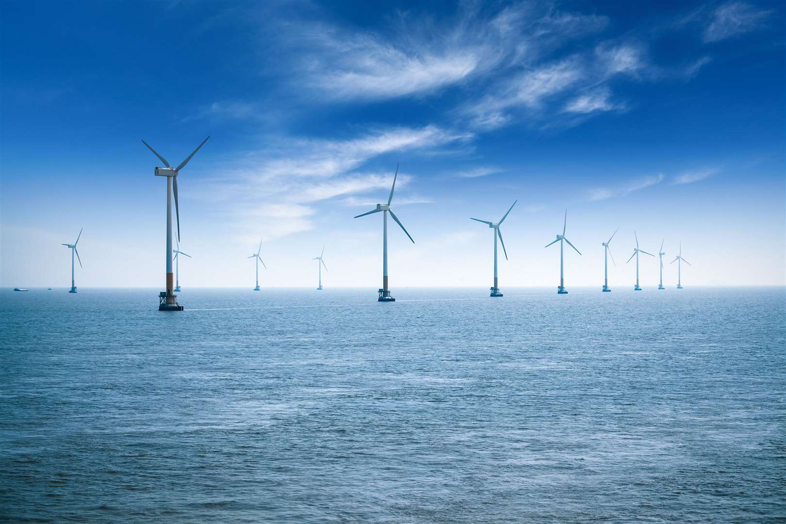 A total of 17 ogffshore wind projects have been selected out of a total of 74 applications.