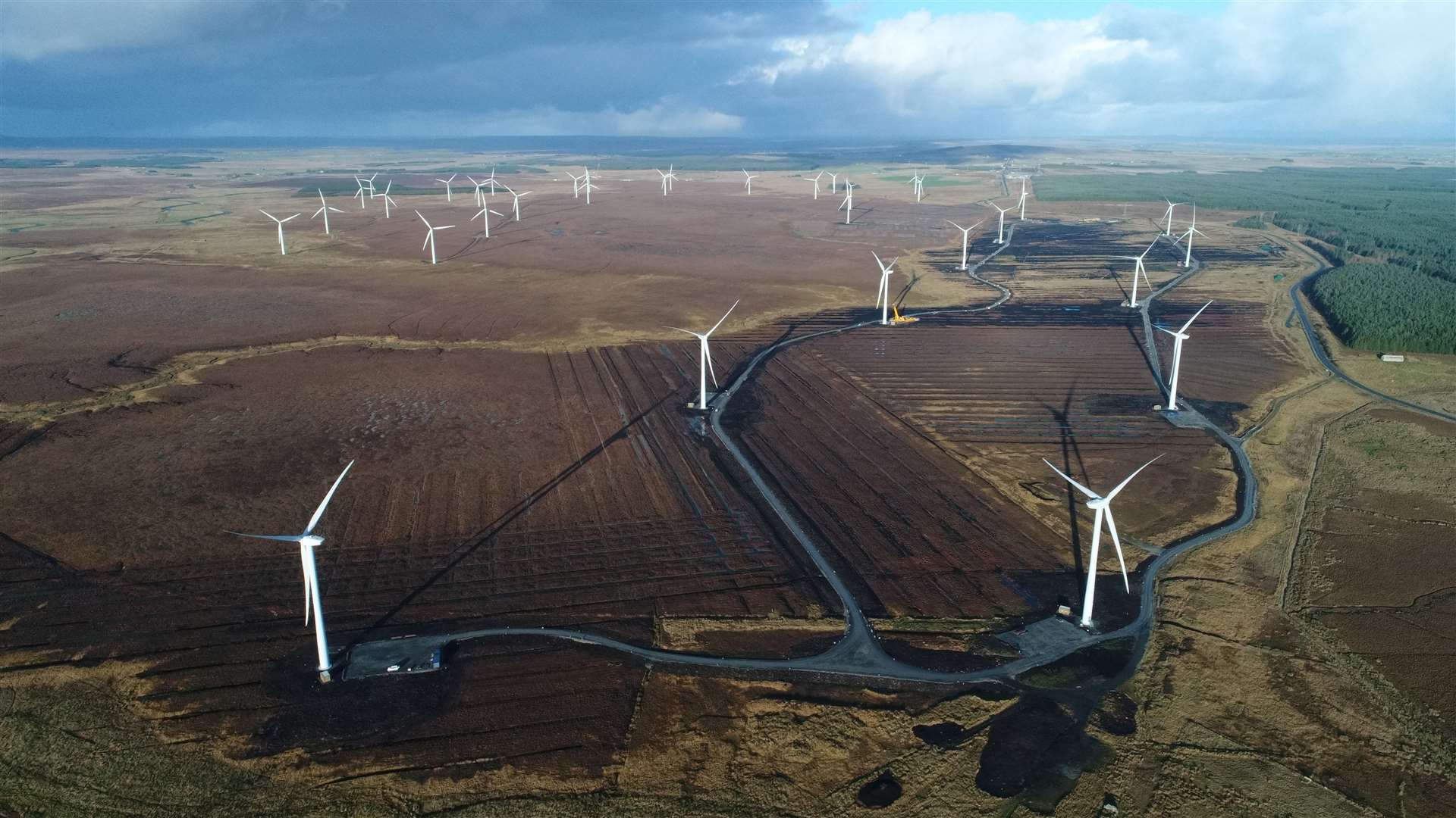 Community benefit from the Bad á Cheò Wind Farm will help individuals train for work.