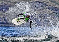 Brian Toth takes to the air during last year's heats at Thurso East. Picture: www.jamesgunn.co.uk