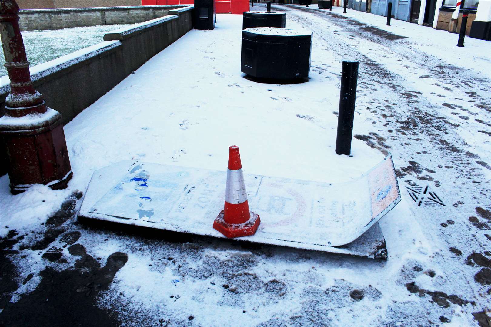 A 'pedestrian zone' sign was knocked flat at the eastern entrance to High Street in Wick.