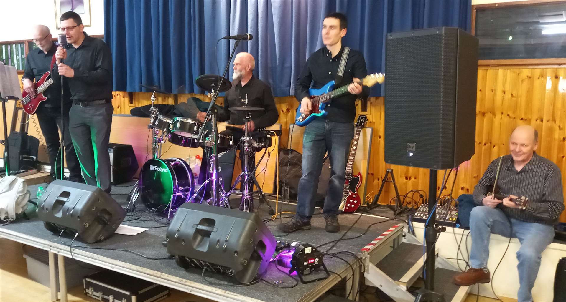 Doon Major on stage – (from left) Thomas Mackay, Aiden Steven, Jimmy Sutherland, Greg Thompson and Addie Harper.