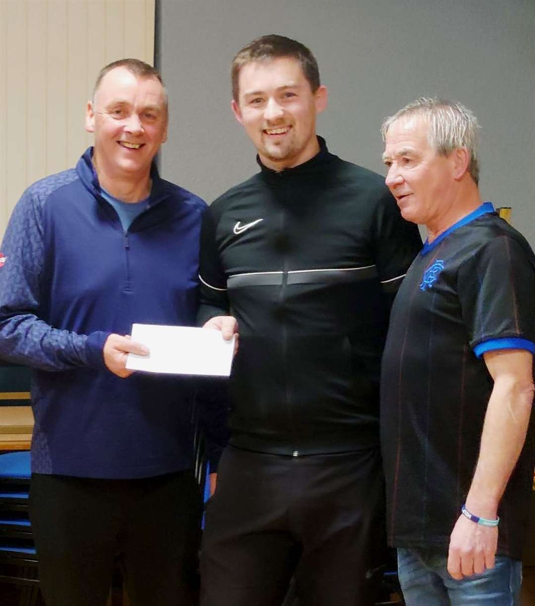 Michael Campbell (left) and Richie Budge, runners-up in the main event, with league chairman Davy Miller.