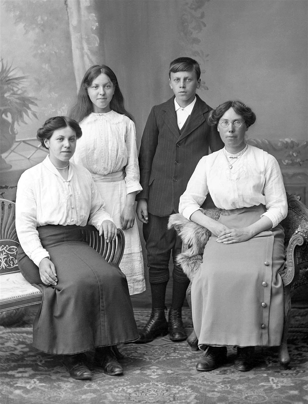 Richard Patrick's grandfather Donn, with his two sisters, Helen (standing) and Chris (sitting) along with aunt Esther Polson. Picture courtesy of the Johnston Collection.