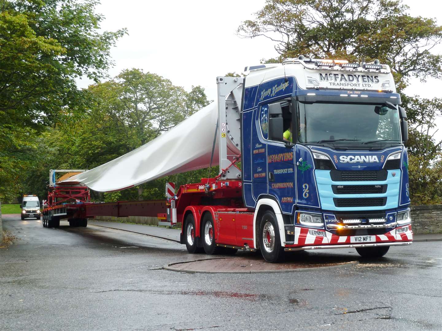 A wind turbine blade being taken down Station Road, above Wick's riverside area, on its way to the Halsary wind farm site in September 2020. Picture: Peter Sutherland
